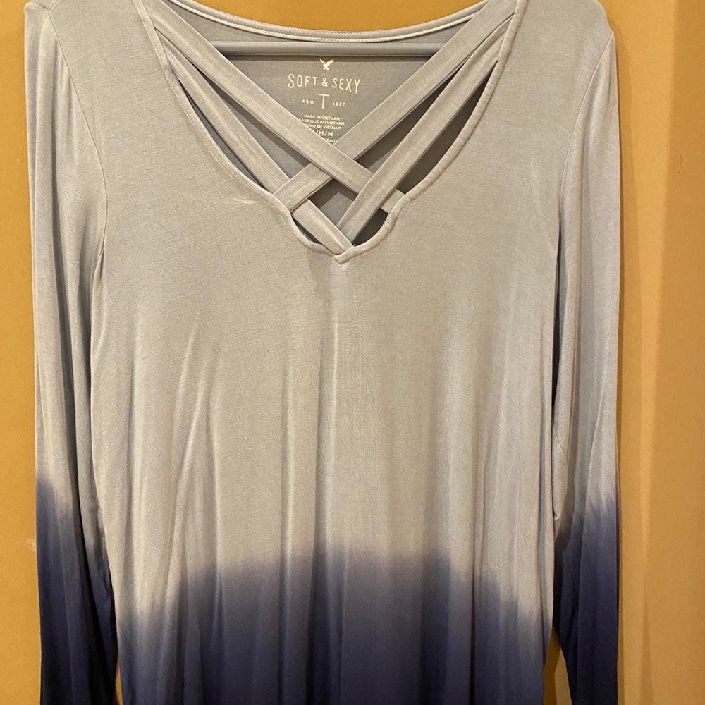 American Eagle- soft and sexy- long sleeve top - Picture 1 of 4